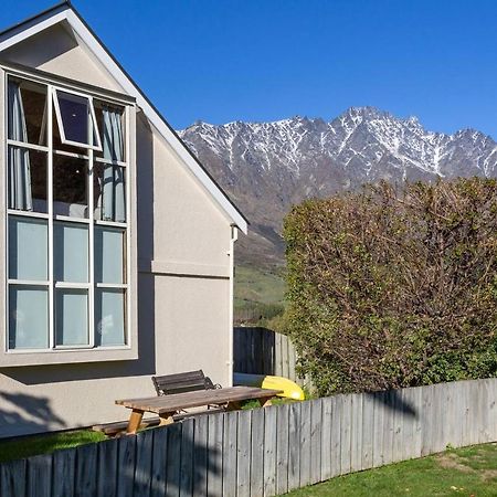 Riverside Retreat Hotel Queenstown Exterior photo